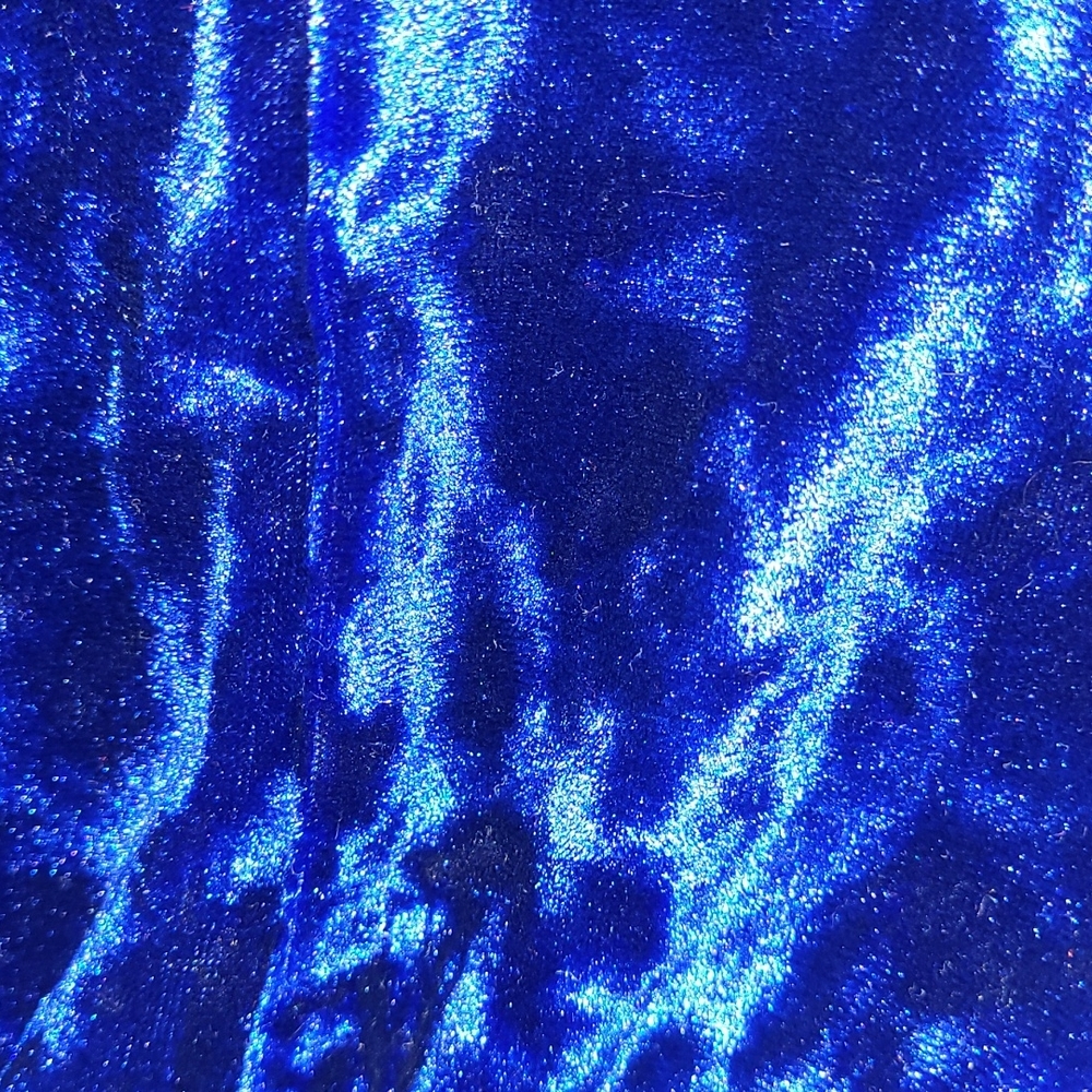 Formal floor length open back blue velvet gown. - Picture 4 of 4